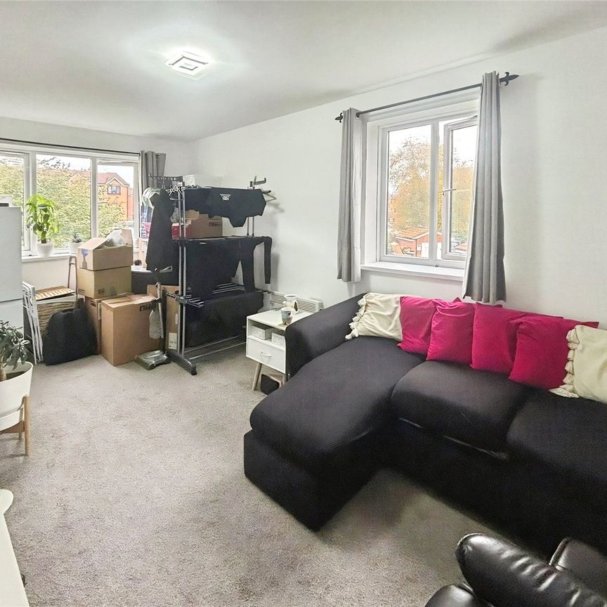 Redford Close, Feltham, TW13 4TD - Photo 1