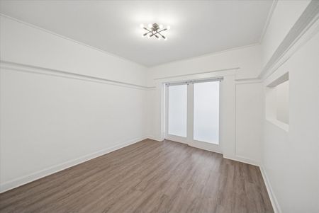 For Lease - 1578A Queen Street, Toronto, Ontario - Photo 3