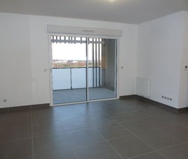 Location Appartement 3 pièces 63m² ST JEAN DE VEDAS 34430 - Photo 1