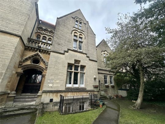 Bath Road, Reading, Berkshire, RG1 - Photo 1