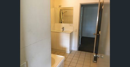 Fully furnished two bedroom apartment in the heart of Brisbane - Photo 5