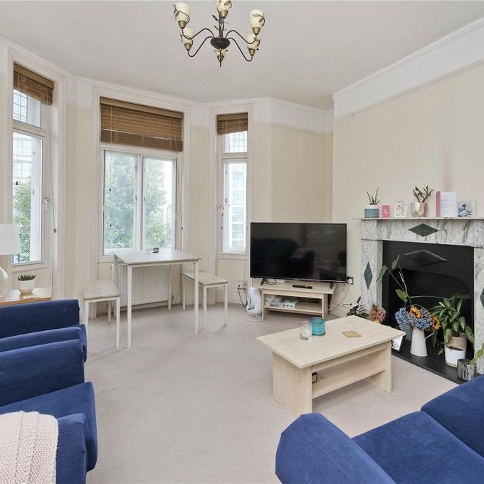 3 bedroom flat to rent - Photo 1