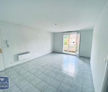 Location Appartement 2 pièces 47m² LE CATEAU CAMBRESIS 59360 - Photo 1