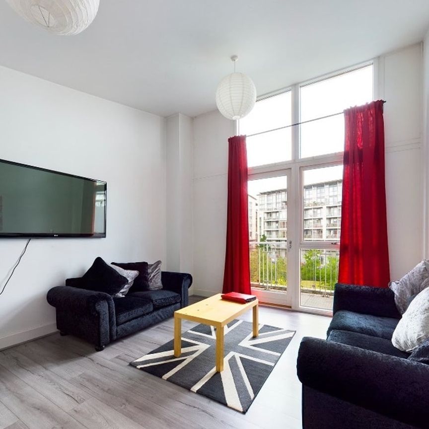 2 Bed Flat, Alfred Knight Way, B15 - Photo 1