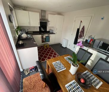 3 bedroom end of terrace house to rent - Photo 6