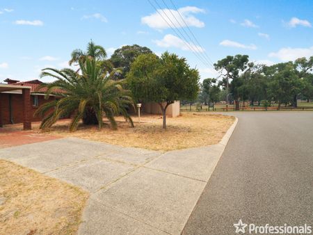 2 Ashness Close, Balga WA 6061 - Photo 4