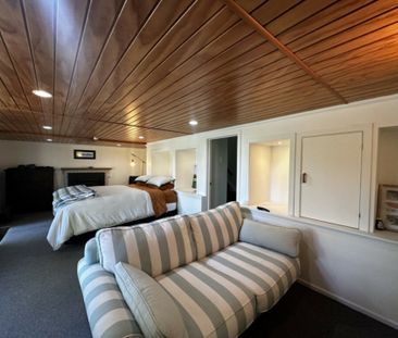 Immaculate inside and out! - Photo 6