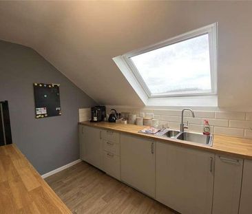 Meadows Crescent, Streamers Meadows, Honiton, Devon, EX14 - Photo 5