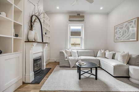 Charming 2-Bedroom House in Glenelg South - Photo 3