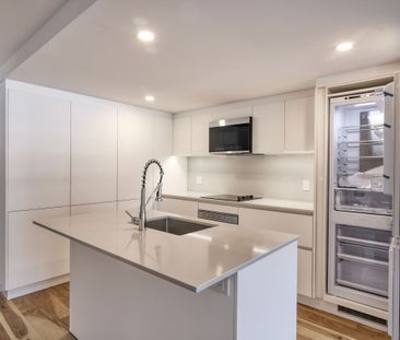 3460 Peel Street - Photo 4