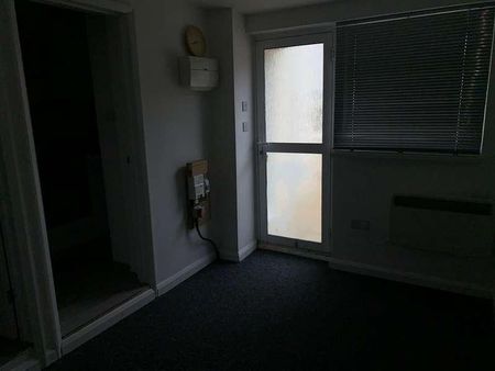 |ref: |, Dyer Road, Southampton, SO15 - Photo 4