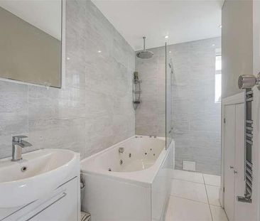 Camberley Avenue, West Wimbledon, SW20 - Photo 3