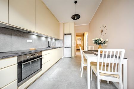 2-pokojowe mieszkanie z tarasem i klimatyzacją - Zdjęcie 3