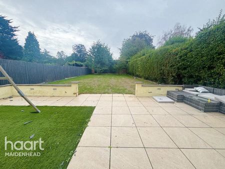 5 bedroom detached house to rent - Photo 4