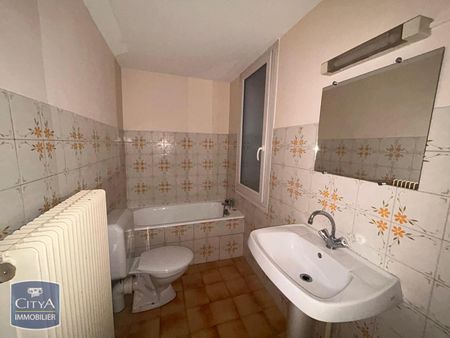 Location Appartement 1 pièce 37m² BOURG EN BRESSE 01000 - Photo 3