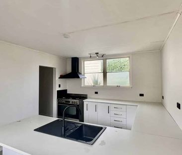 Hawera, 3 bedrooms - Photo 2