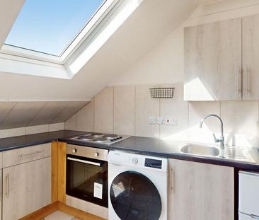 Studio to rent - Photo 3