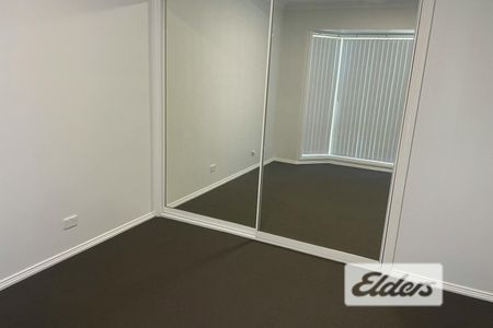 Low-Maintenance Villa - Photo 2
