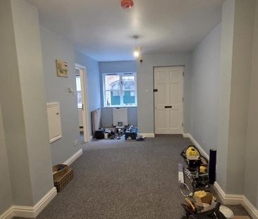 1 bedroom ground floor flat to rent - Photo 1