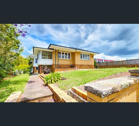11 Ekibin Road, Annerley, Qld 4103 - Photo 4