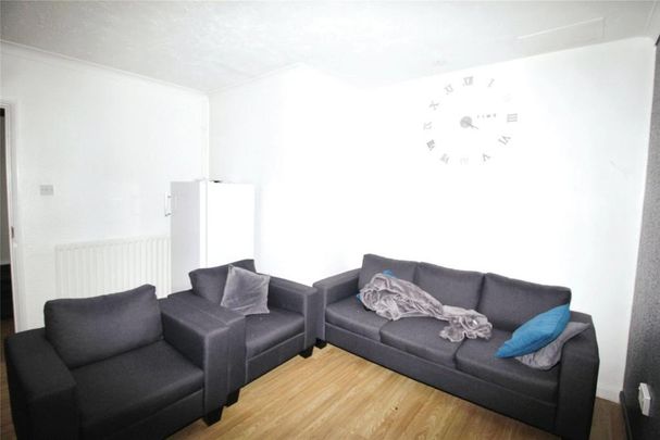 4 bedroom semi-detached house to rent - Photo 1