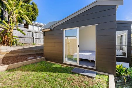 Cute and Central in Hillsborough. - Photo 2