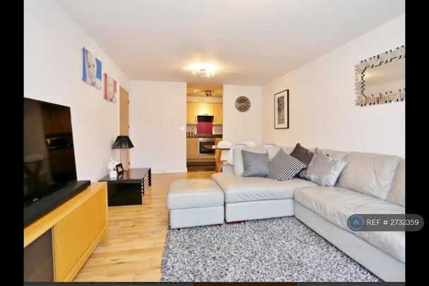 2 bedroom flat to rent - Photo 1