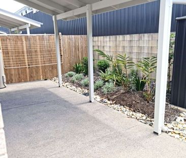 AVAILABLE 1/04/26- 3 BED 2 BATH TOWNHOUSE WITH DUCTED AIR - Photo 4