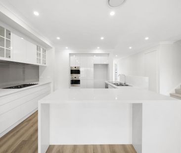 Brand new luxury home - Photo 6