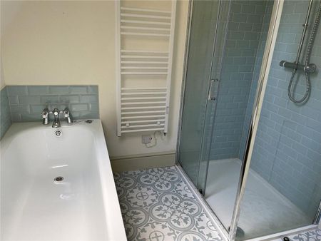 3 bedroom semi-detached house to rent - Photo 3