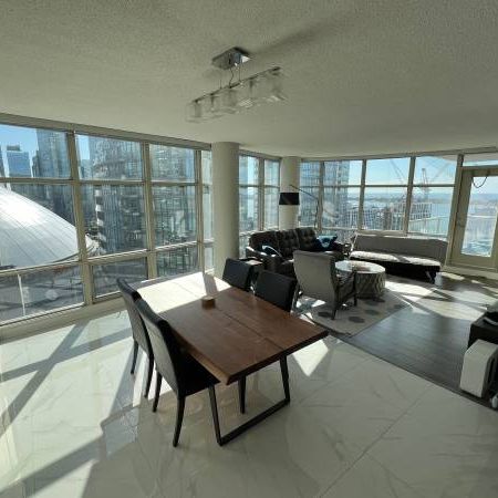 Furnished Condo Rental - Upscale Corner 2 Bed, 2 Bath, Waterfront View - Photo 3