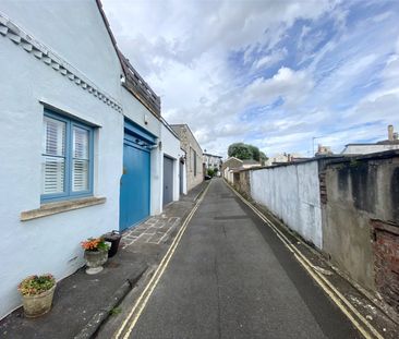 3 Bedroom - Photo 1