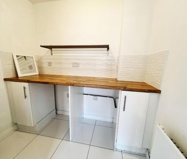 4 bedroom detached house to rent - Photo 5