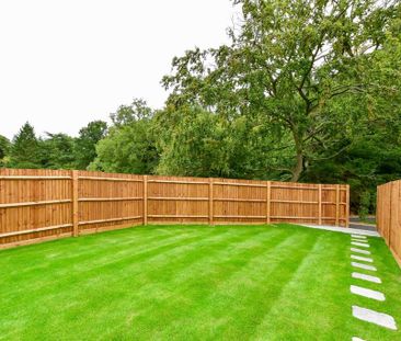 4 bedroom townhouse to rent - Photo 2