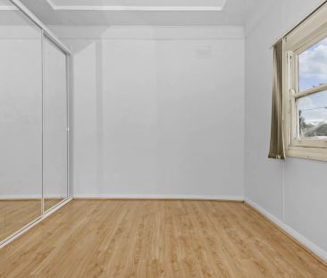 Well-presented 4-bedroom home in a prime location - Photo 3