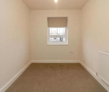3 Bedroom House - Semi-Detached - Photo 1