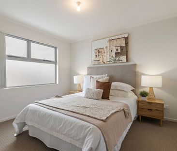 Modern 3-Bedroom Townhouse in a Quiet, Convenient Location - Photo 2