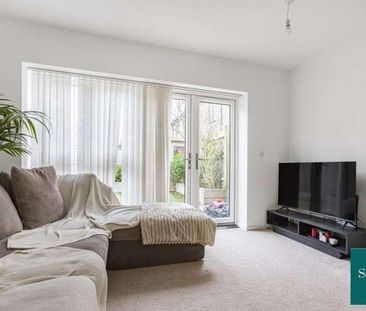 Eve Drive, Harlow, Essex, CM18 - Photo 2