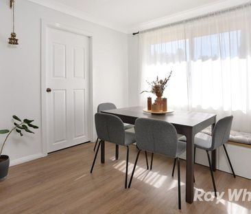 Modern Family Home with Multiple Living Areas - Photo 4