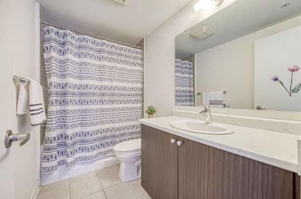 For Lease - 1555 Kingston Road Unit# 504, Pickering, Ontario - Photo 1