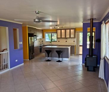 3 bedroom house high set, - Photo 1