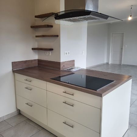 CENTRAAL GELEGEN APPARTEMENT MET 2 SLAAPKAMERS TE HUUR - VLAKBIJ STATION SINT-NIKLAAS - Foto 1