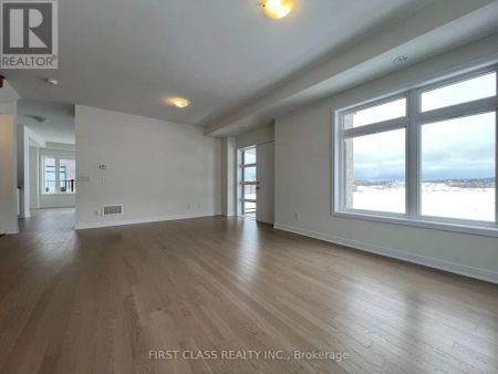 140 HARVEY BUNKER CRESCENT - Photo 5