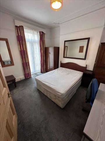 Restormel Terrace, Plymouth, PL4 - Photo 5