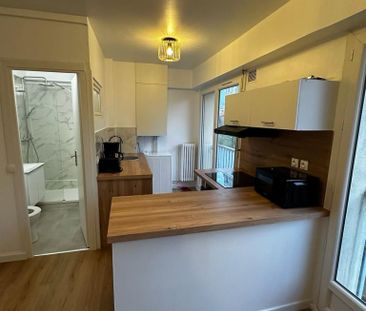 Location Appartement 1 pièce 25m² COURBEVOIE 92400 - Photo 4