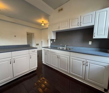 For Lease - 139 1/2 John Street Unit# 5, Hamilton, Ontario - Photo 5