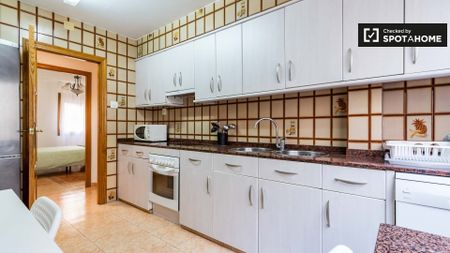 valencia, Valencian Community 46021 - Photo 5