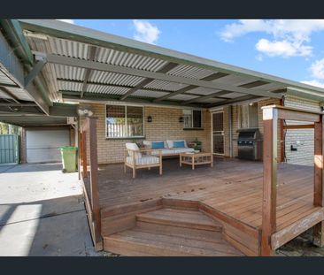 Spacious 3-Bedroom Home with Outdoor Entertaining & Ample Parking - Photo 6