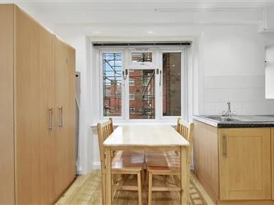 Palace Court, W2 - Photo 1