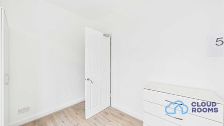 RM5 Woodstock Court | Lee | London | SE12 9HT - Photo 3